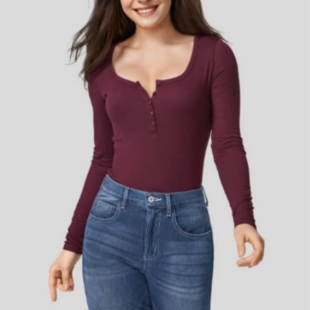 Halara Ribbed Henley Neck Long Sleeve Slim Casual Top in Maroon Banner - Large - Picture 4 of 9